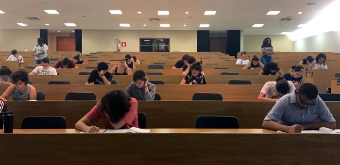 Alunos do COLTEC prestam exame de idiomas TOEIC Bridge 
